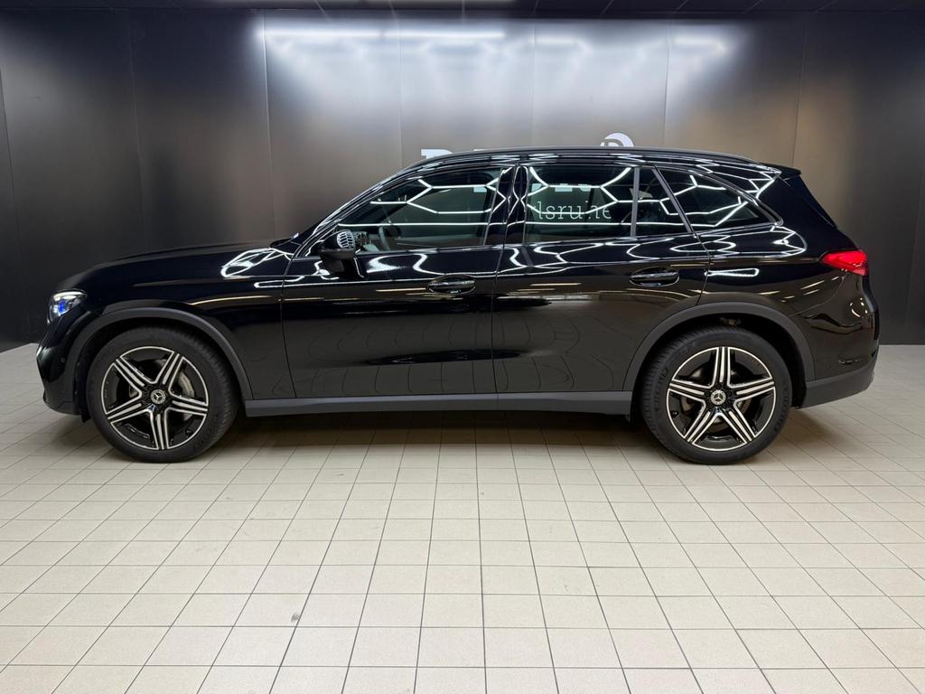 Mercedes-Benz GLC 300 2023