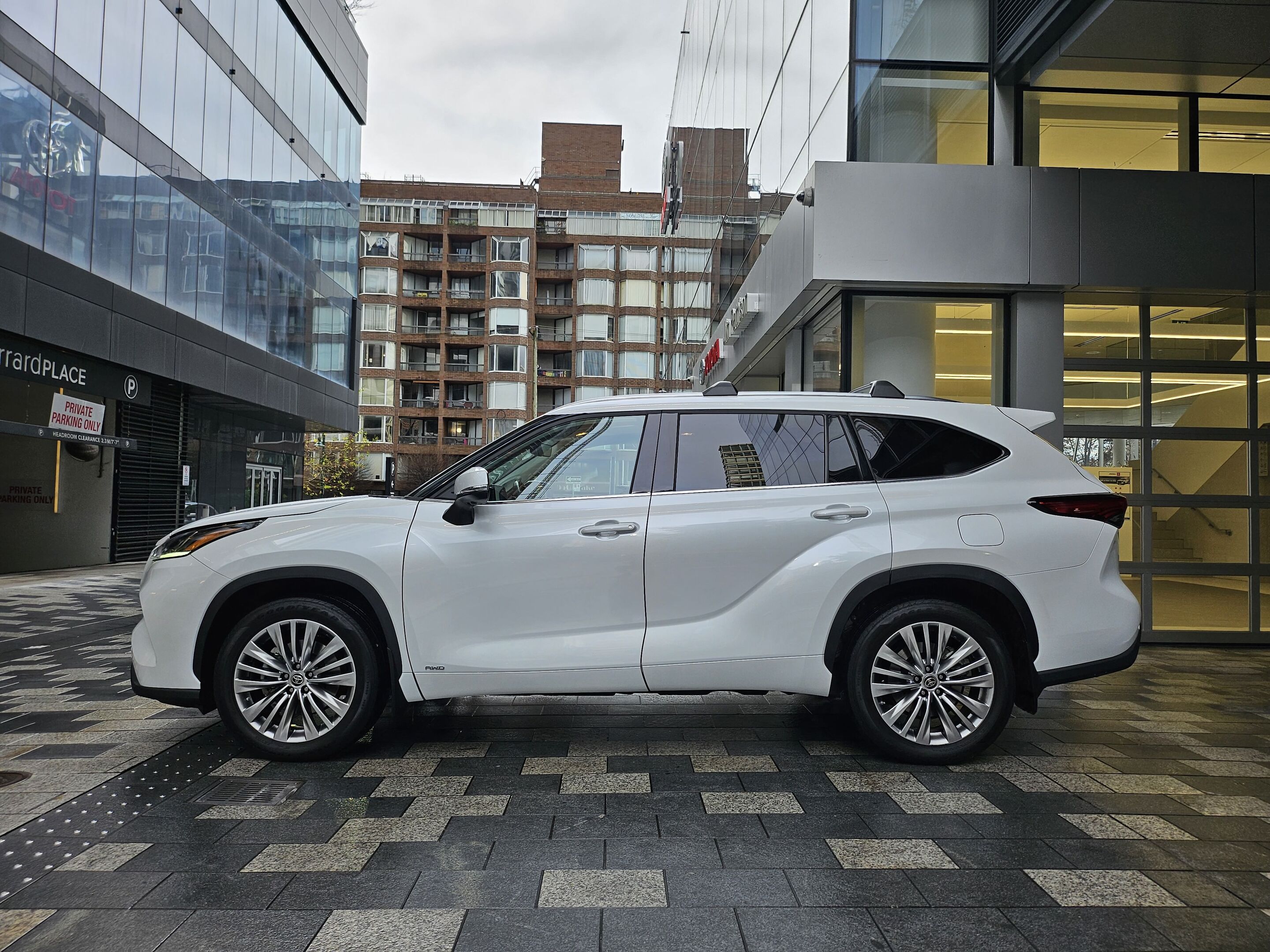 Toyota Highlander 2023