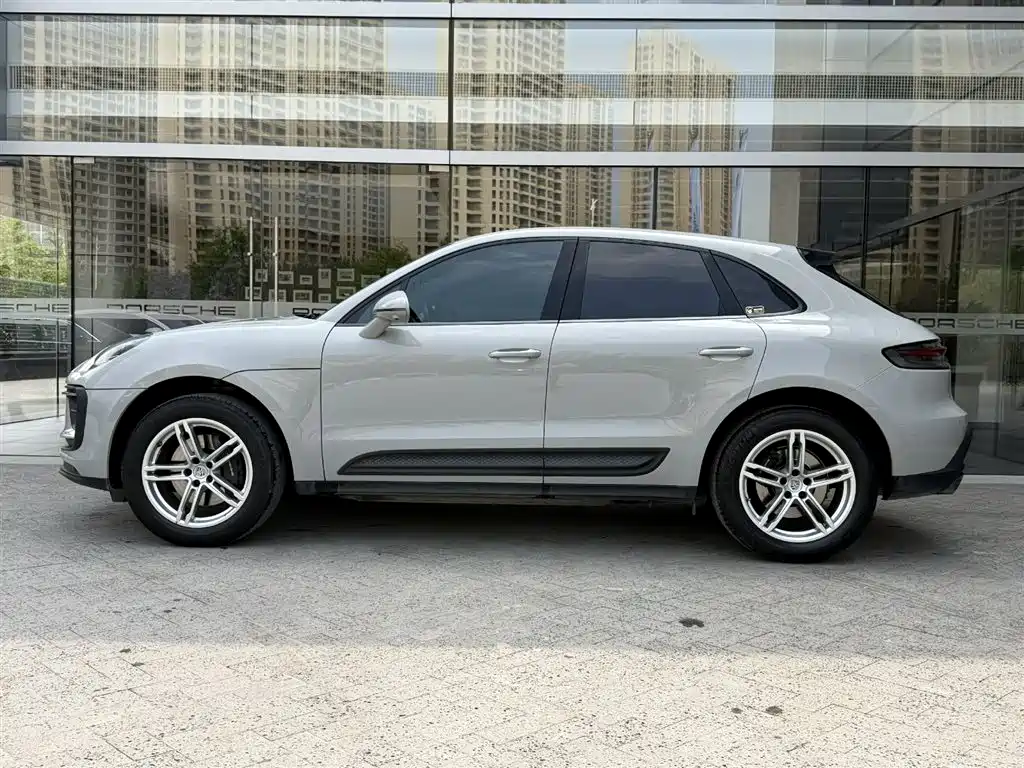 Porsche Macan 2023