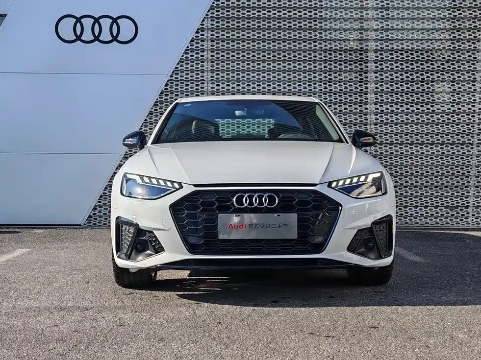 Audi A4 2023
