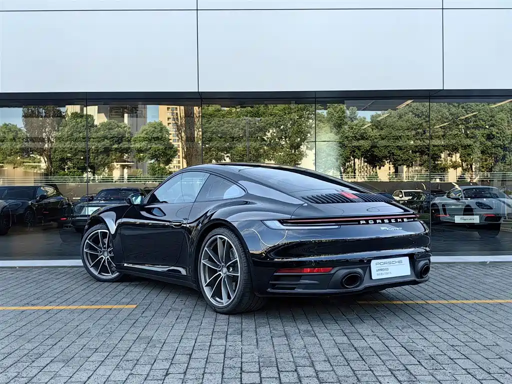 Porsche 911 2023