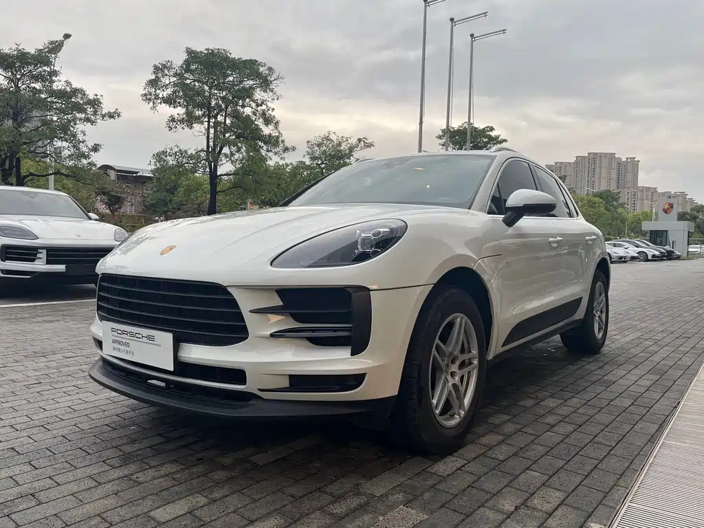 Porsche Macan 2021