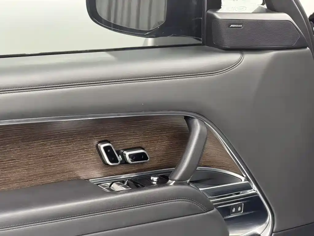 Land Rover Range Rover 2023