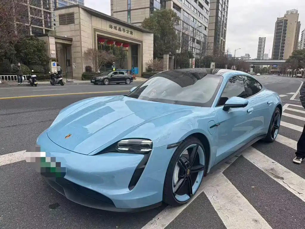 Porsche Taycan 2022