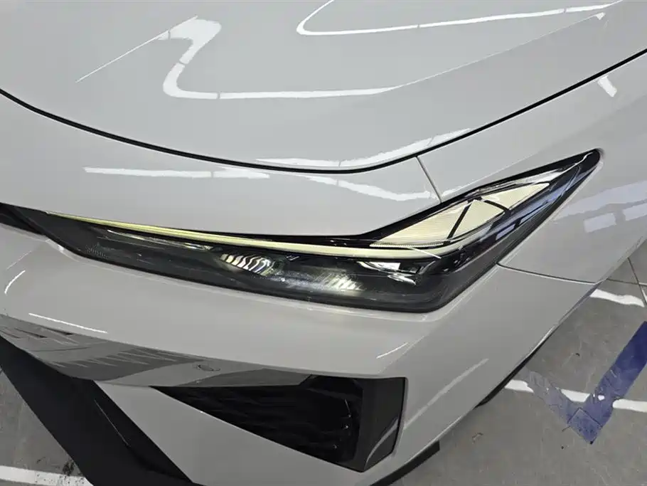 Changan UNI-V 2024