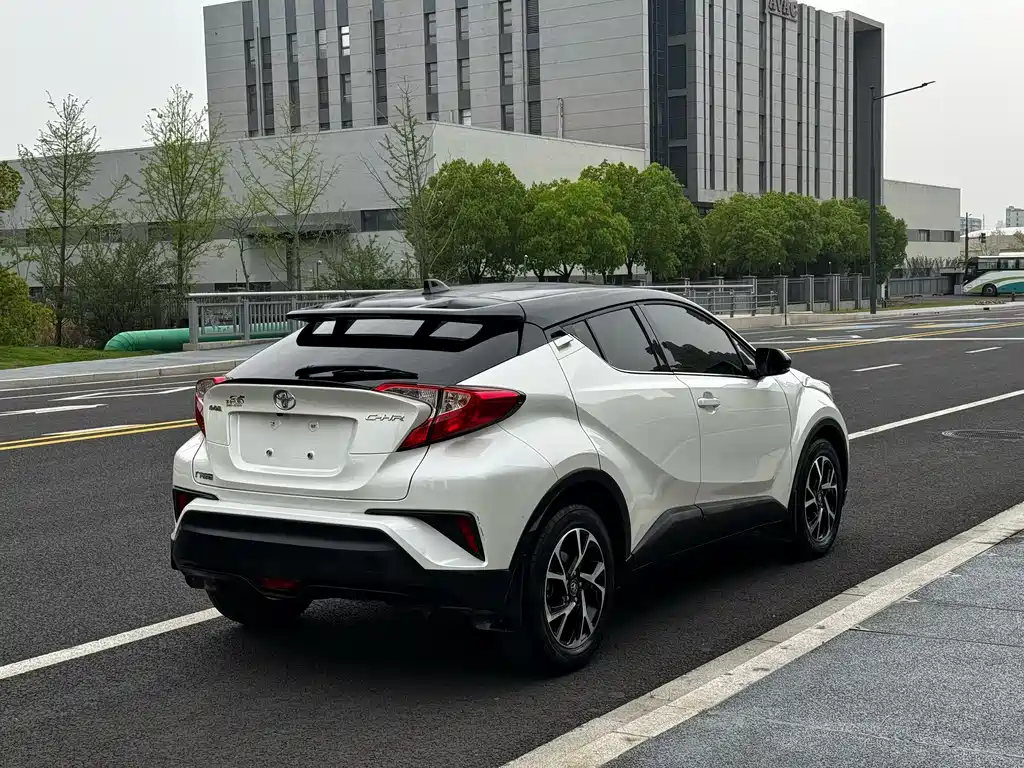 Toyota C-HR 2021