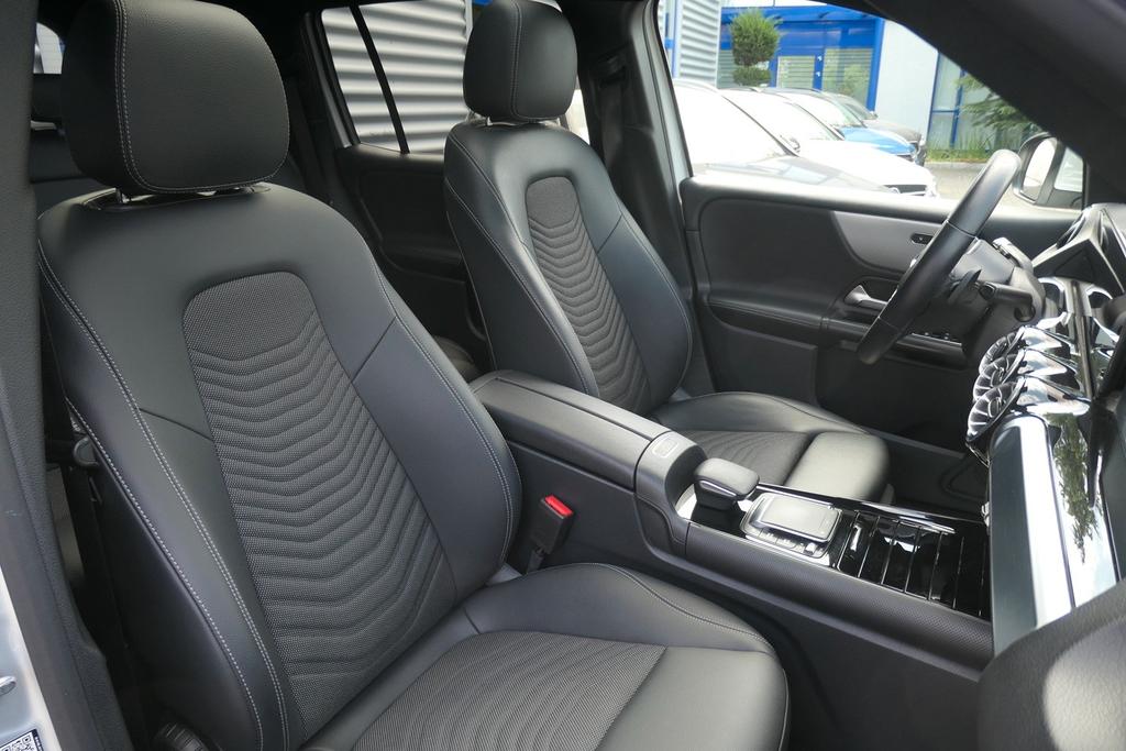 Mercedes-Benz GLB 220 2022