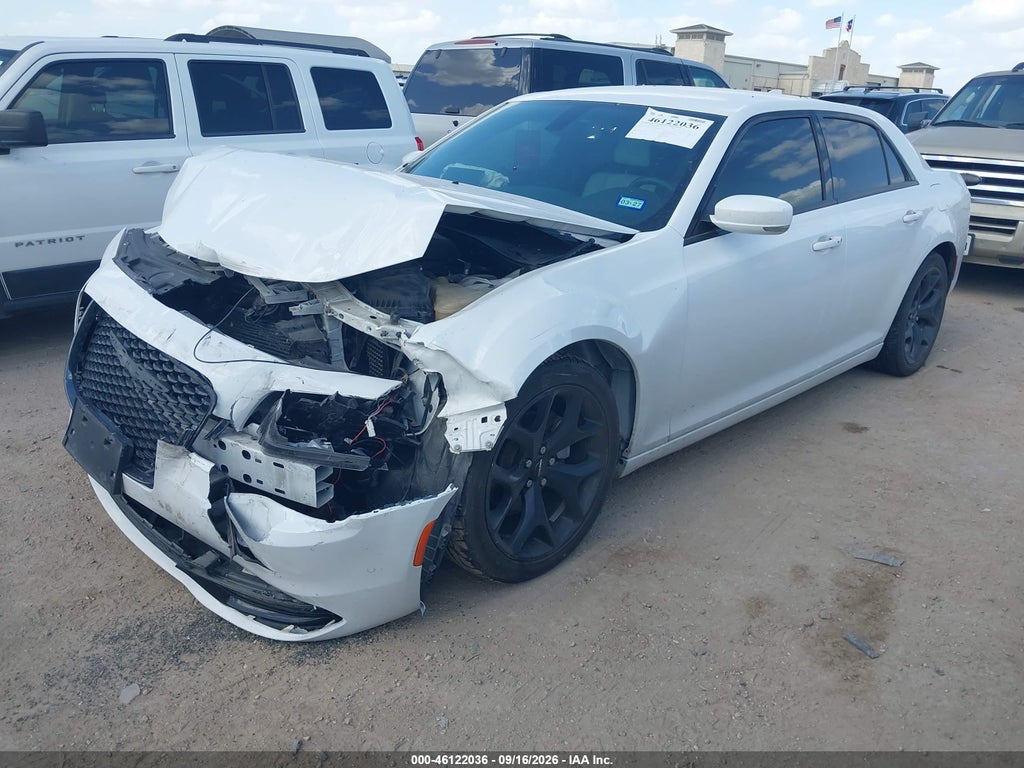 Chrysler 300 2021