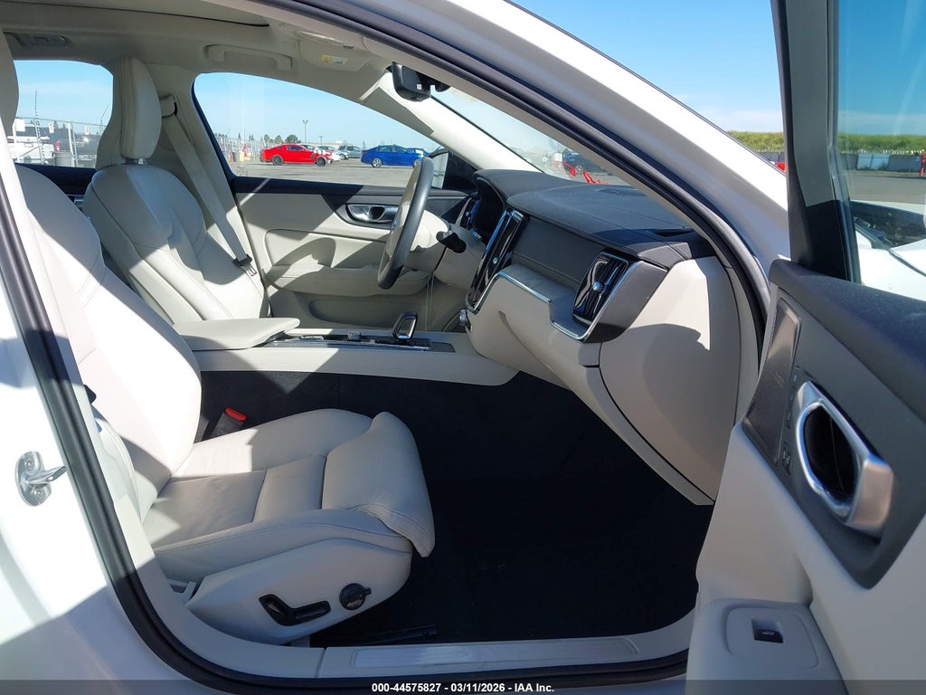 Volvo S60 2024