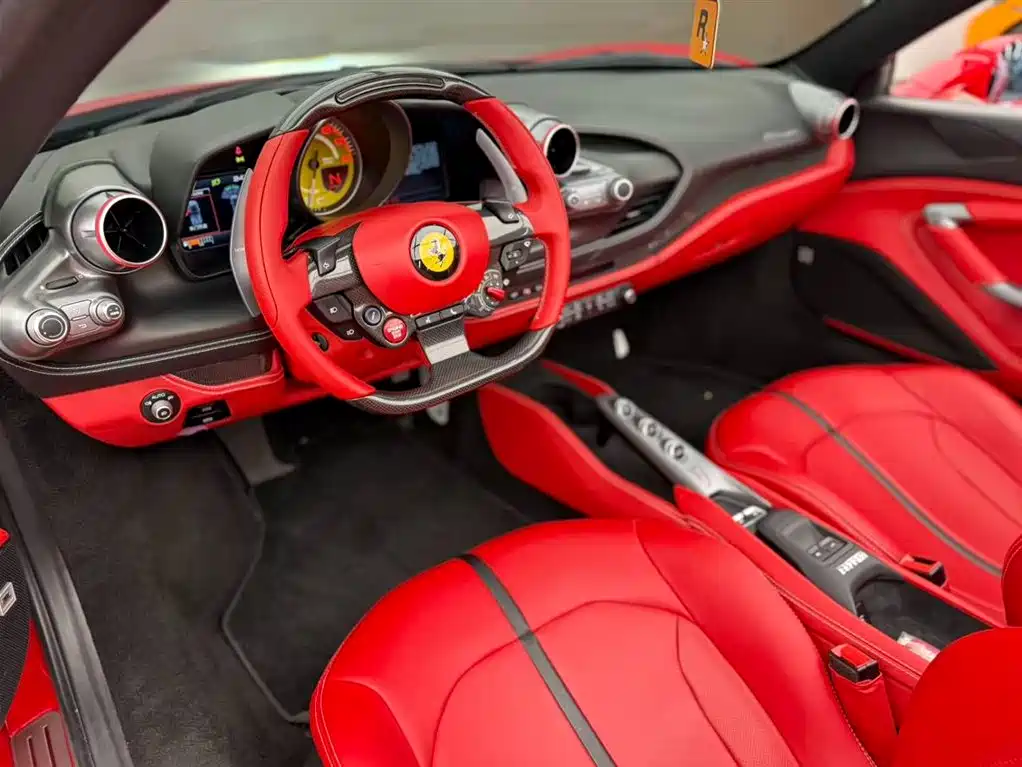 Ferrari F8 2021