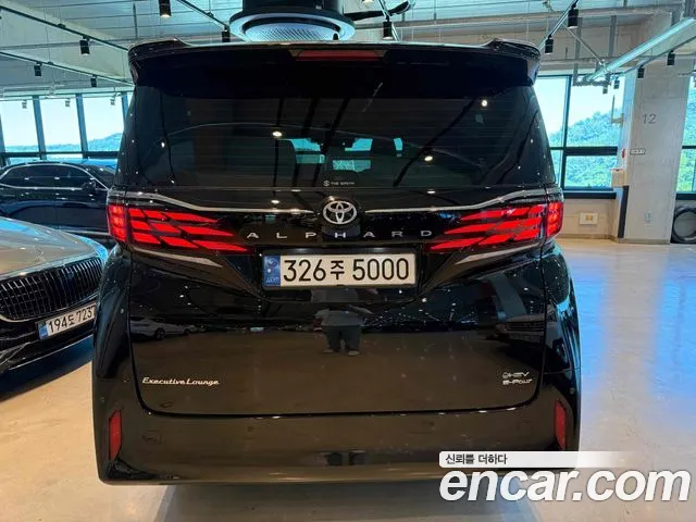 Toyota Alphard 2024