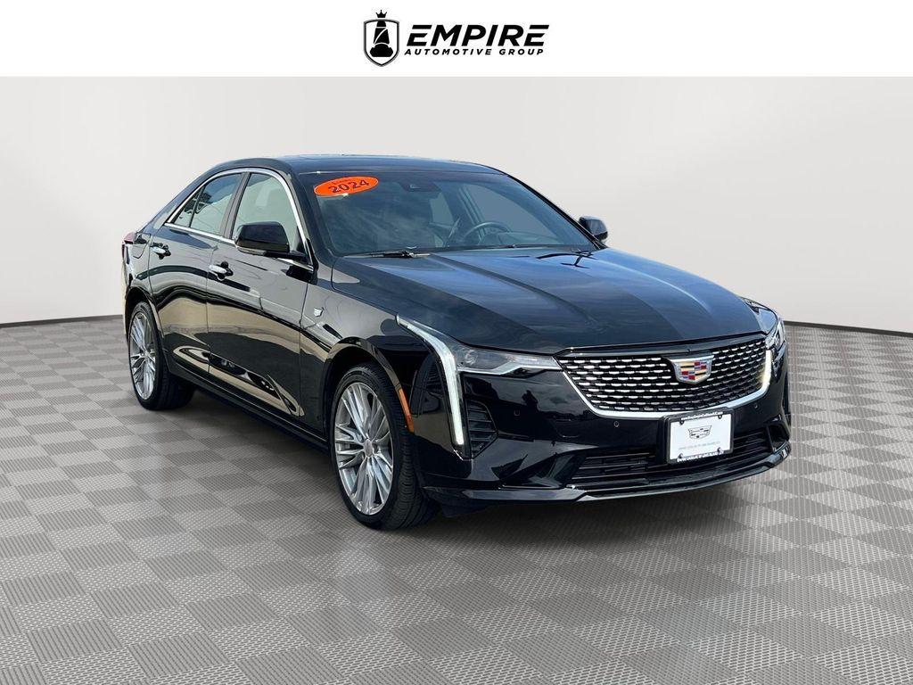 Cadillac CT4 2025