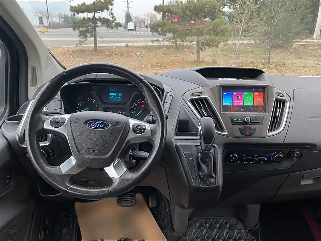 Ford TOURNEO 2021