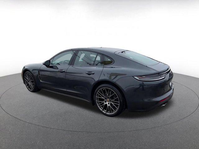 Porsche Panamera 2023