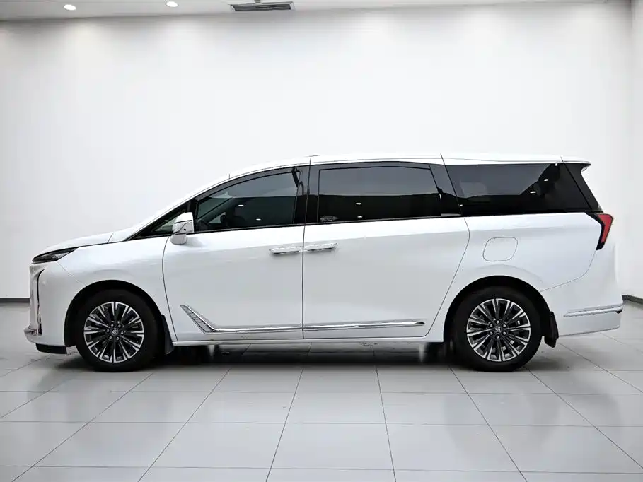 Buick GL8 2025
