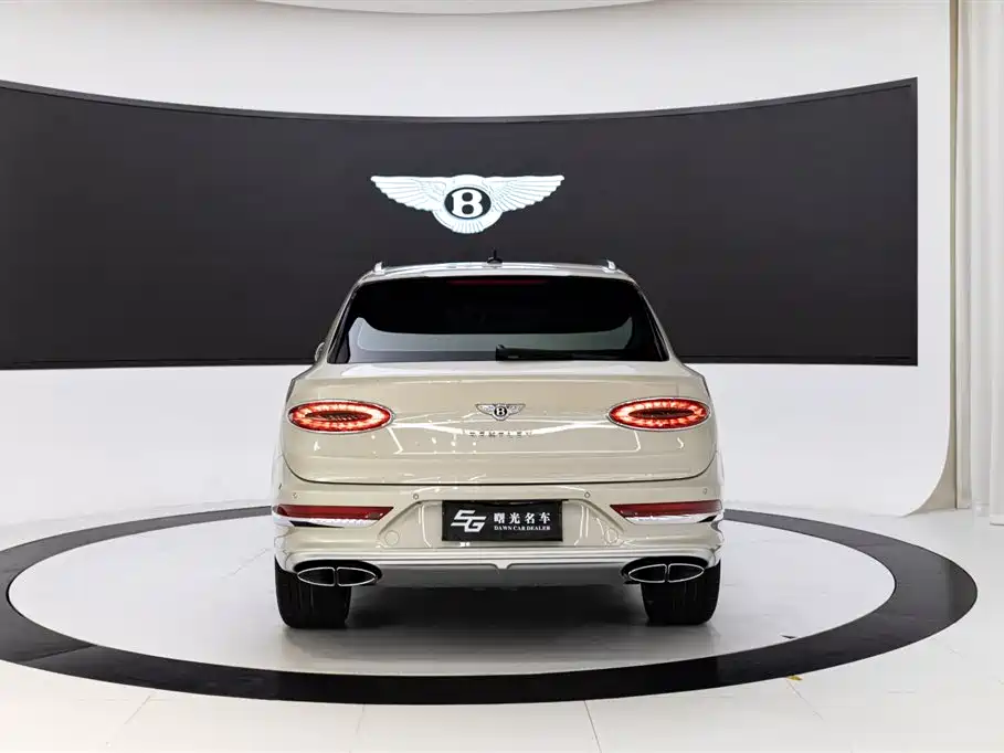 Bentley Bentayga 2024