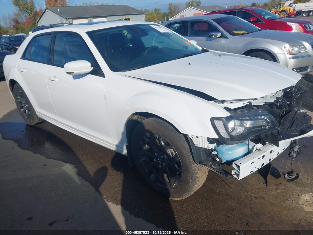 Chrysler 300 2023
