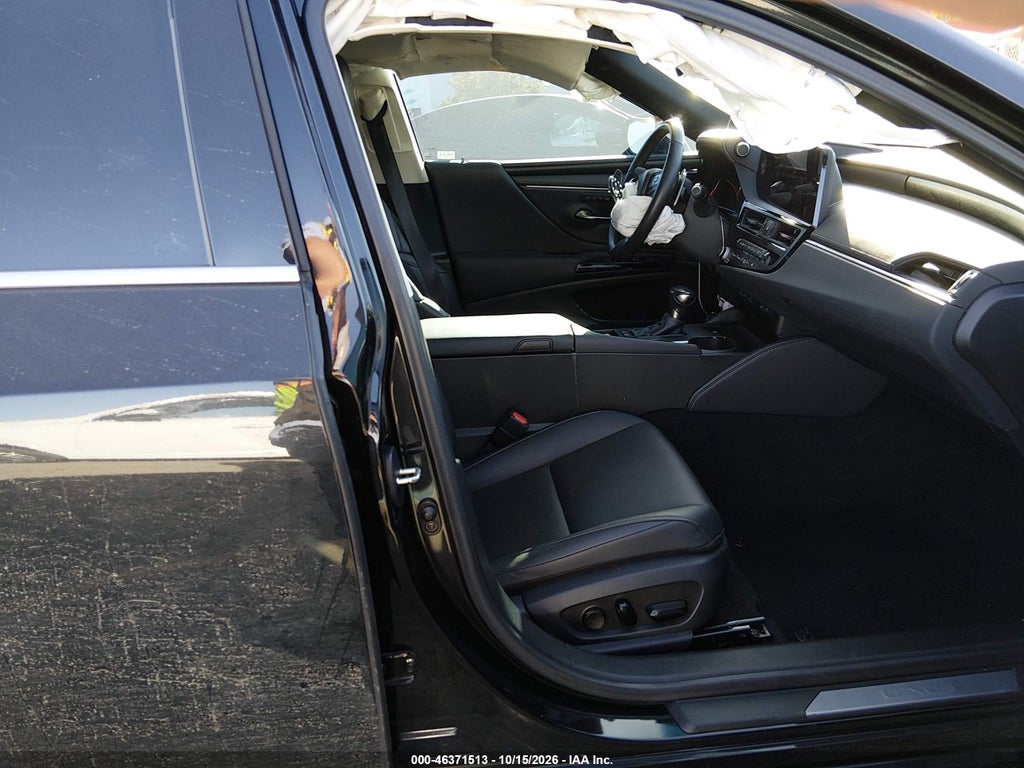 Lexus ES 2023