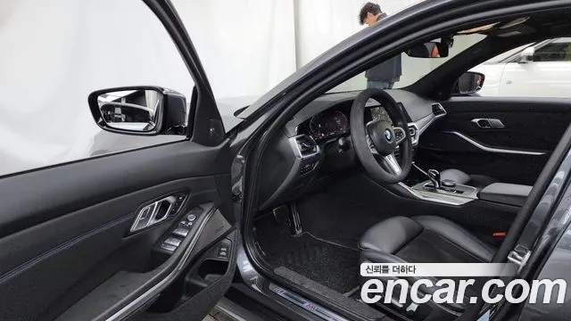 BMW 3 серии 2021
