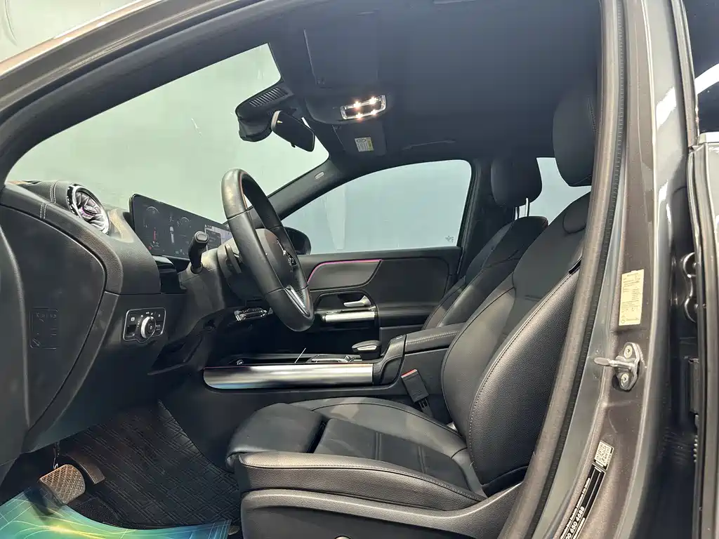 Mercedes-Benz EQA 2023