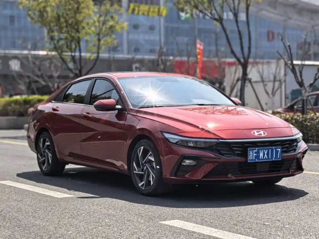 Hyundai Elantra 2024