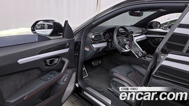 Lamborghini Urus 2021