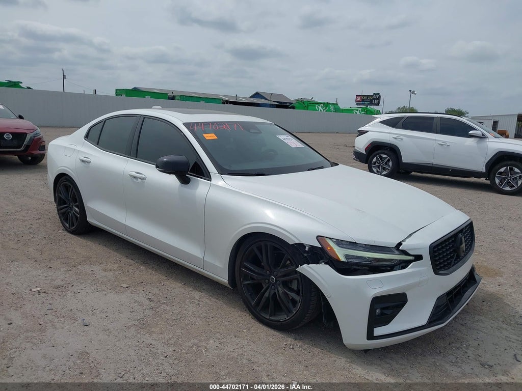 Volvo S60 2024