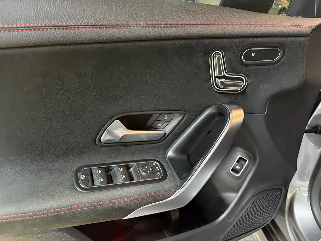 Mercedes-Benz CLA 2022