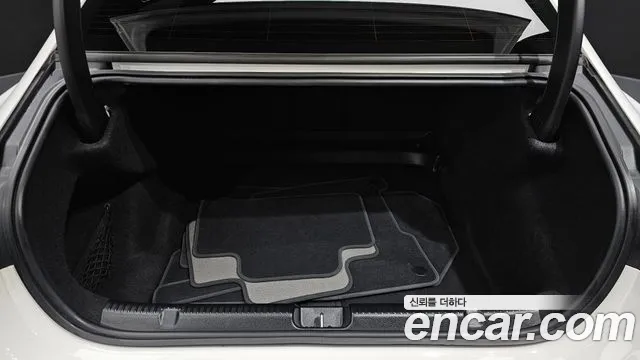 Mercedes-Benz EQE 2023