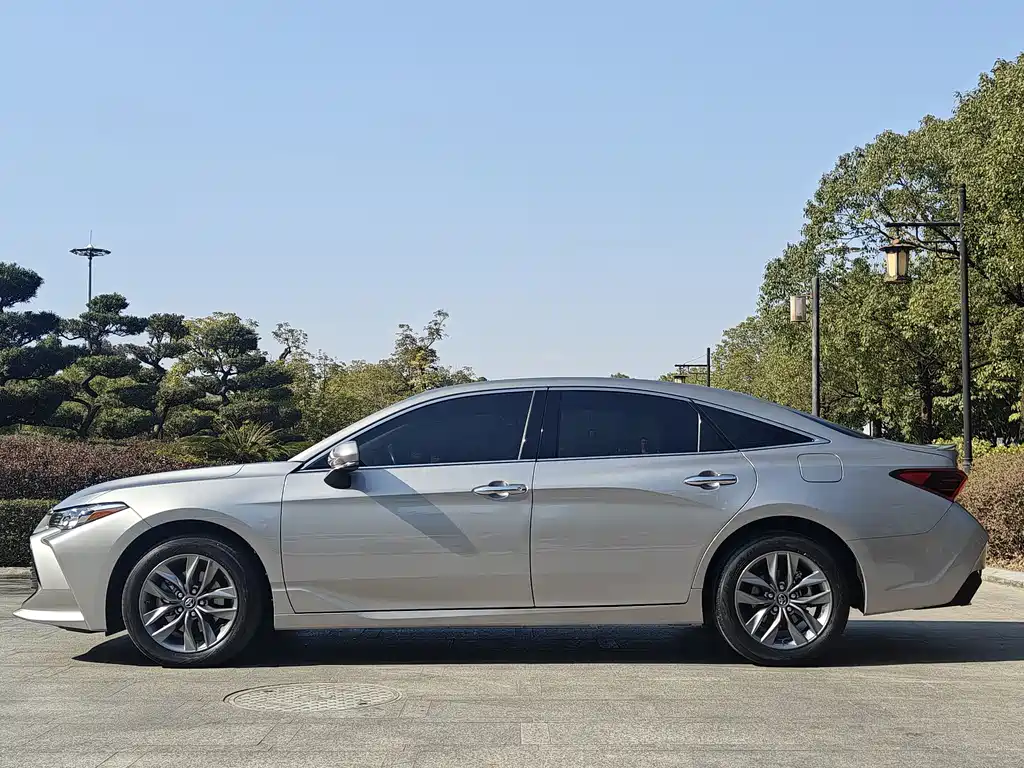 Toyota Avalon 2021