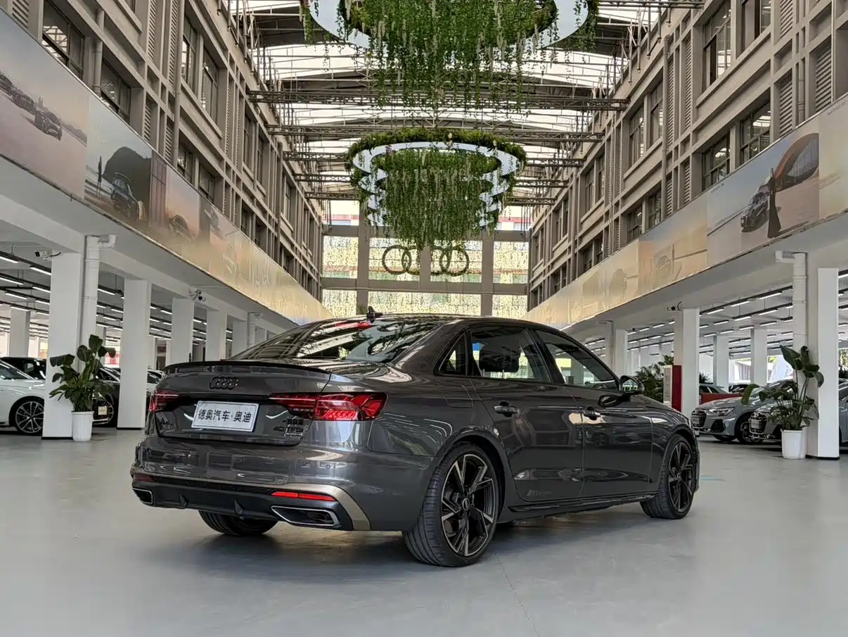 Audi A4 2024