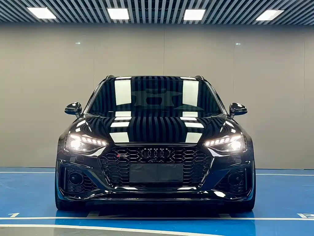 Audi RS 4 2022