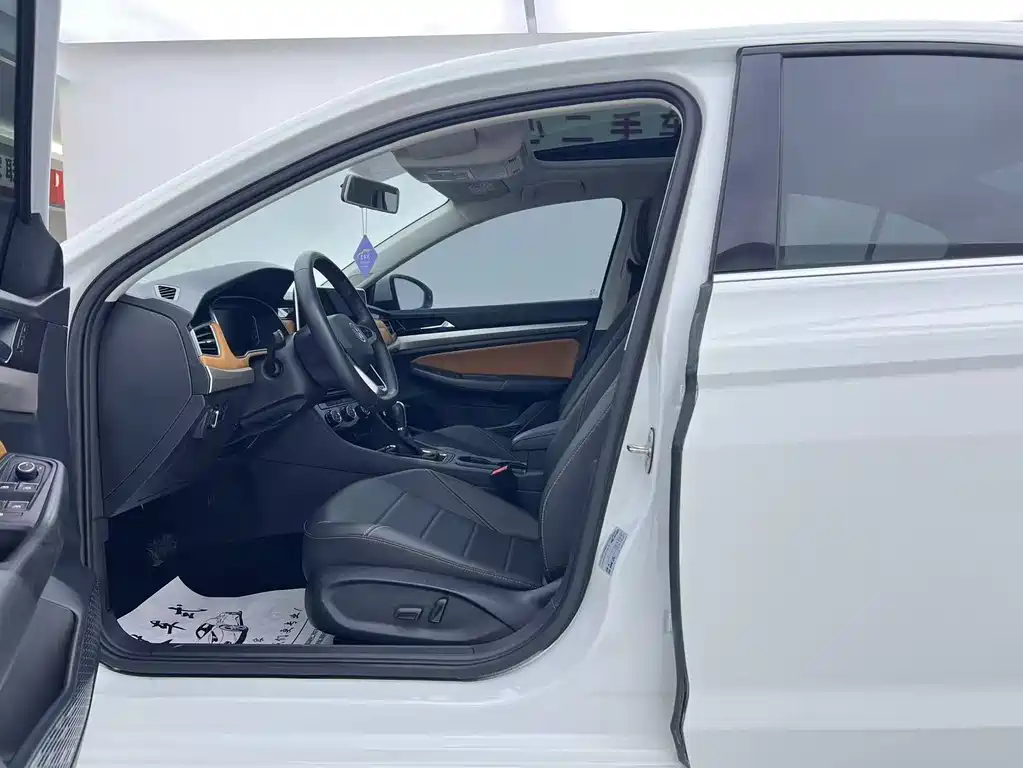 Volkswagen Bora 2023