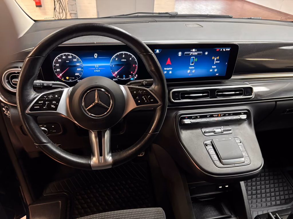 Mercedes-Benz V 300 2024