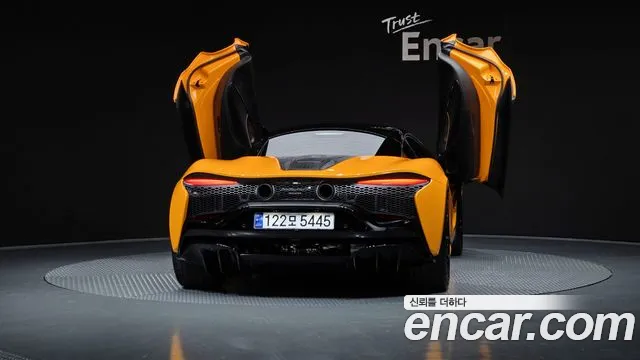 McLaren Artura 2023