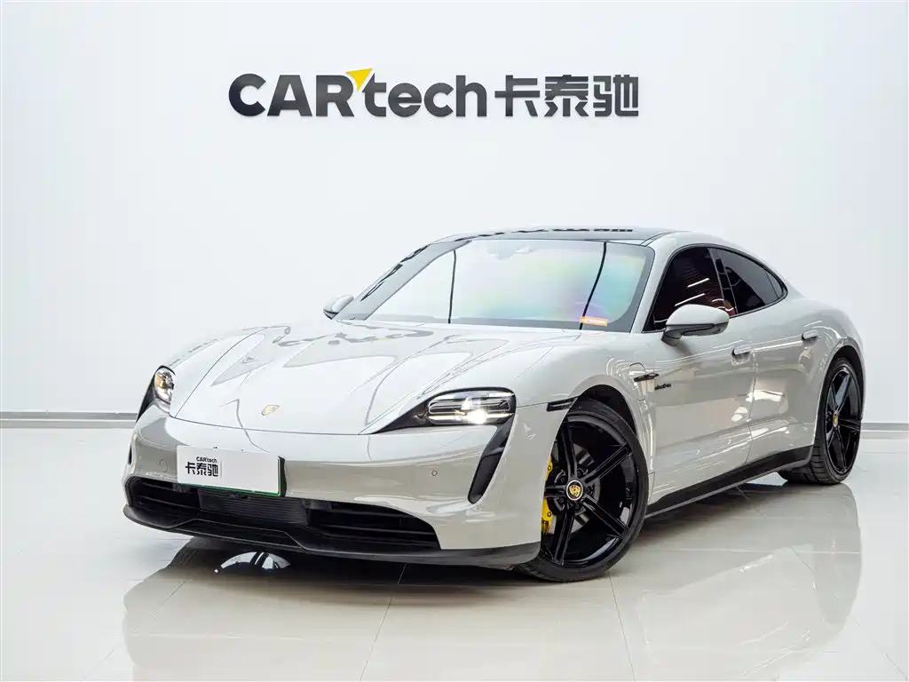 Porsche Taycan 2022