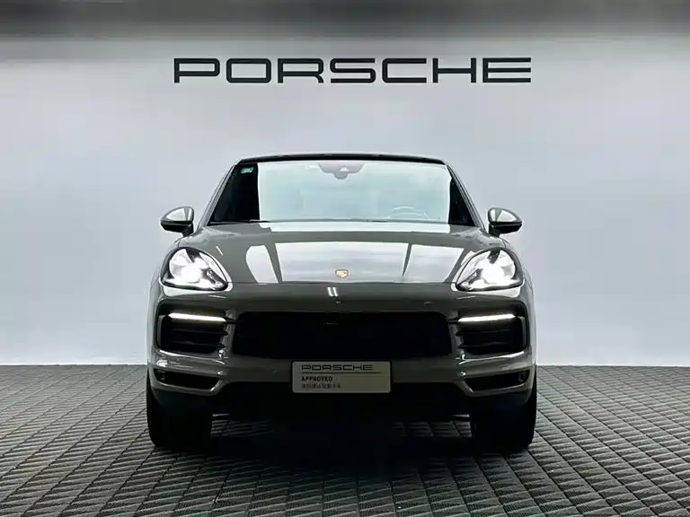 Porsche Cayenne 2022