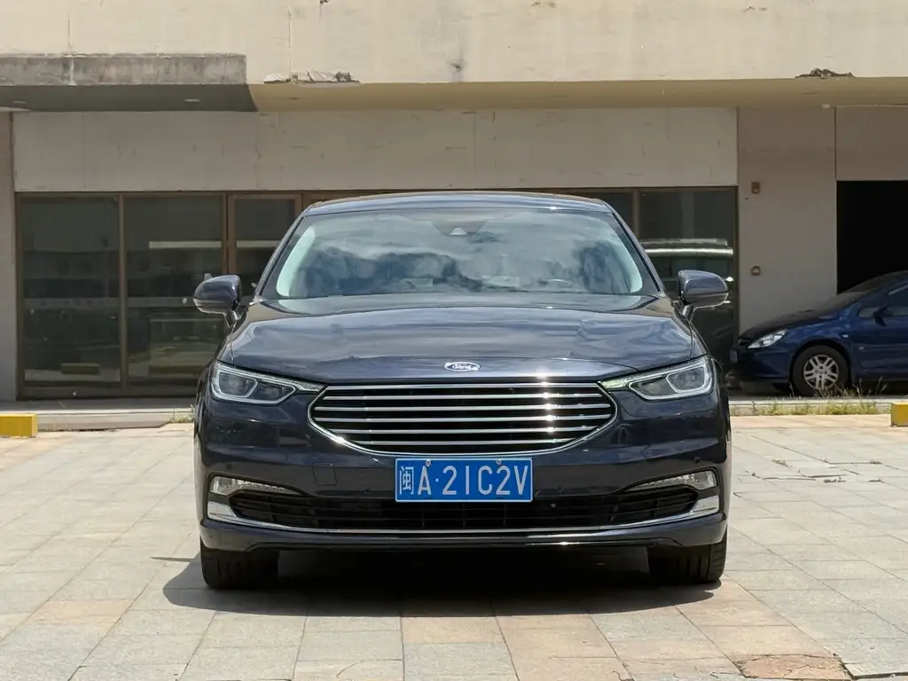 Ford Taurus 2021