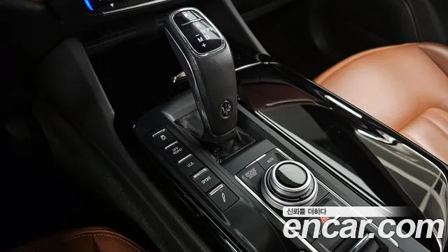 Maserati Levante 2021
