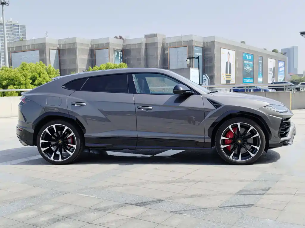 Lamborghini Urus 2022
