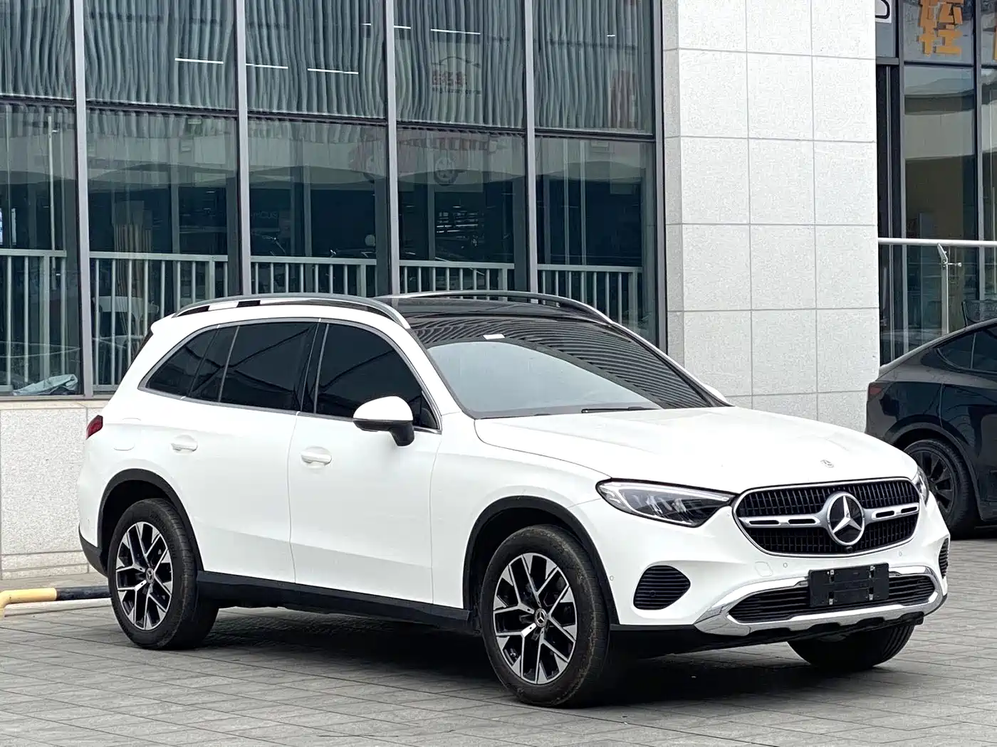 Mercedes-Benz GLC 2023