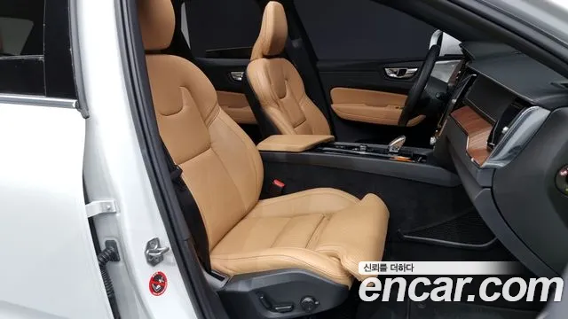 Volvo XC60 2021