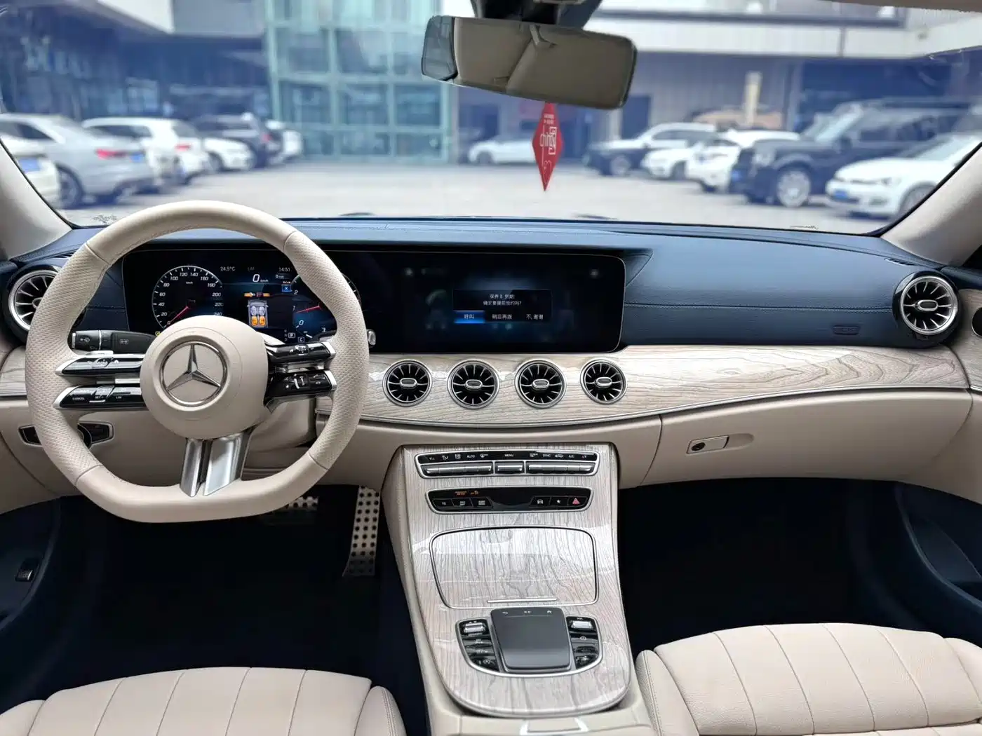 Mercedes-Benz E-Класс 2023