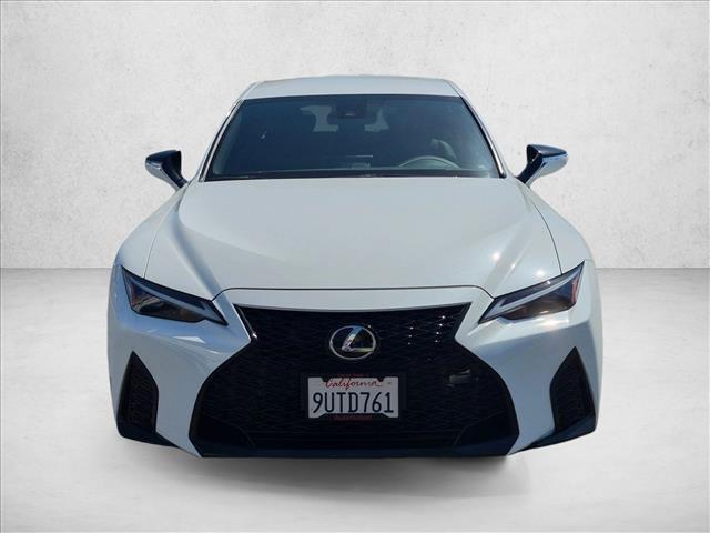 Lexus IS 300 2025