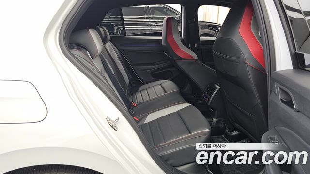 Volkswagen Golf 2024