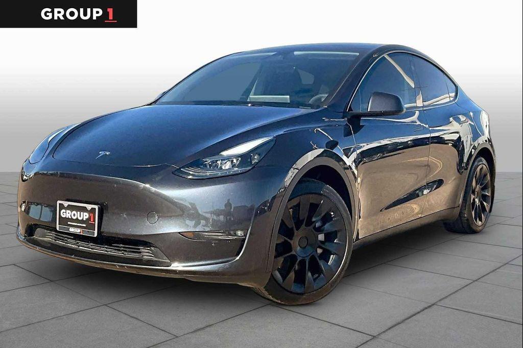 Tesla Model Y 2024