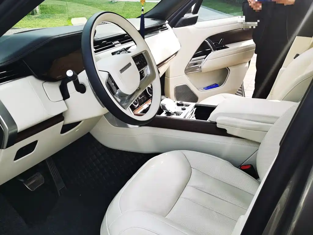 Land Rover Range Rover 2023