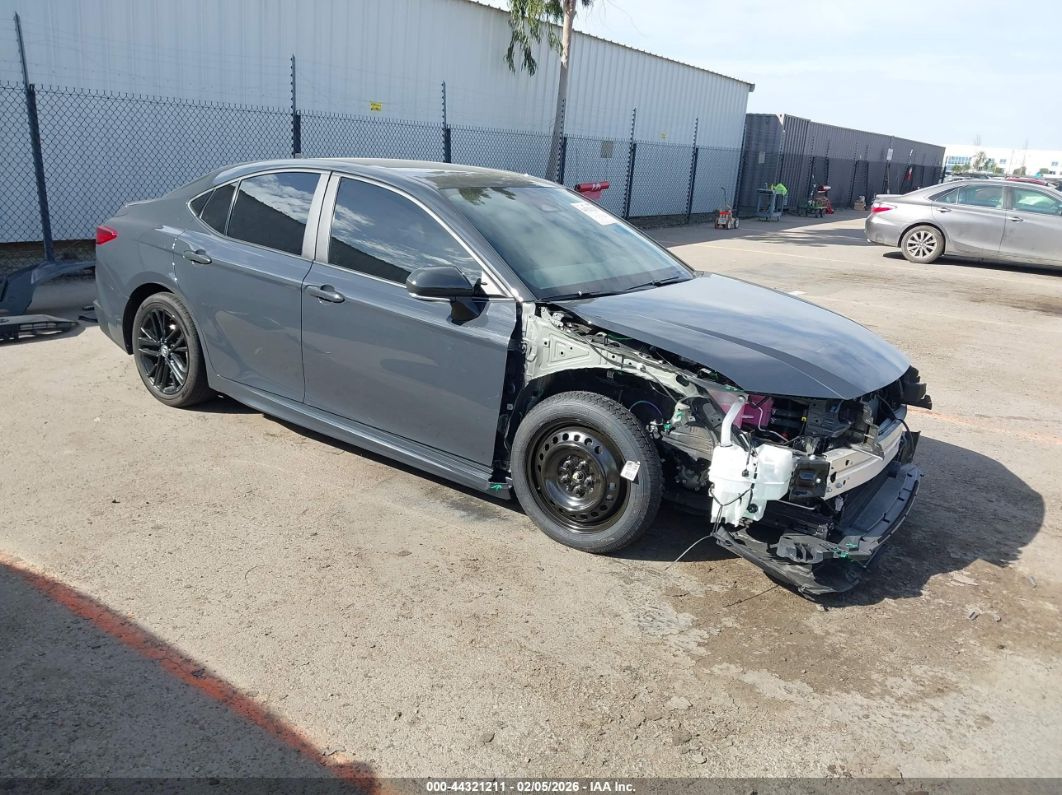 Toyota Camry 2025
