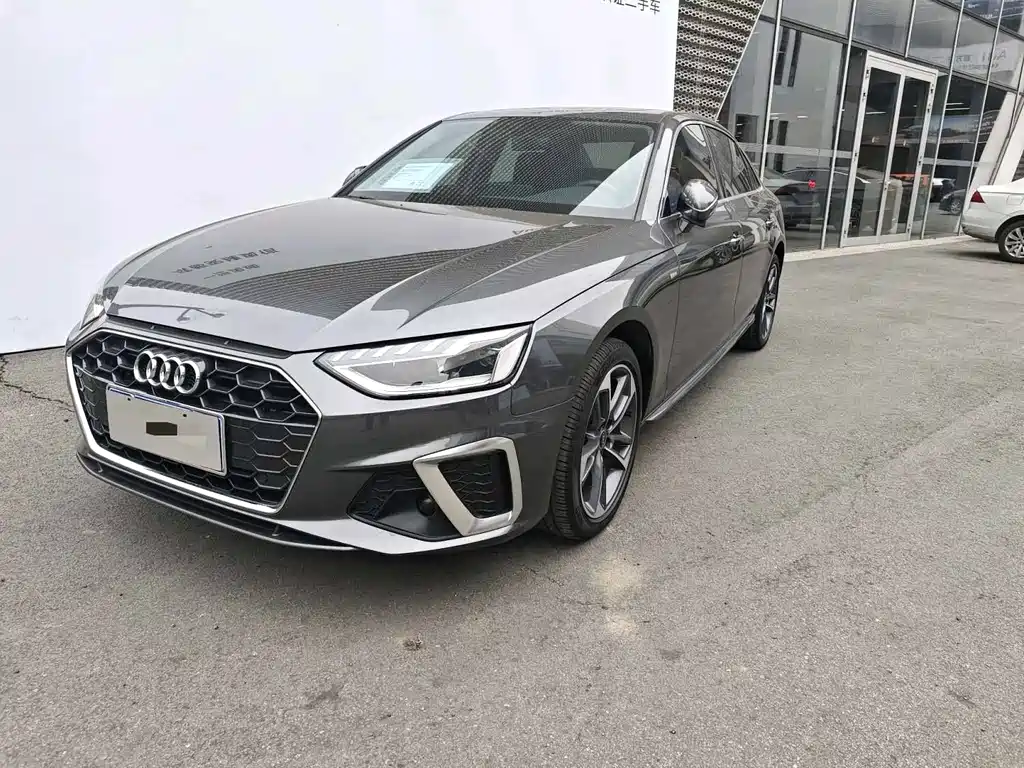 Audi A4 2024
