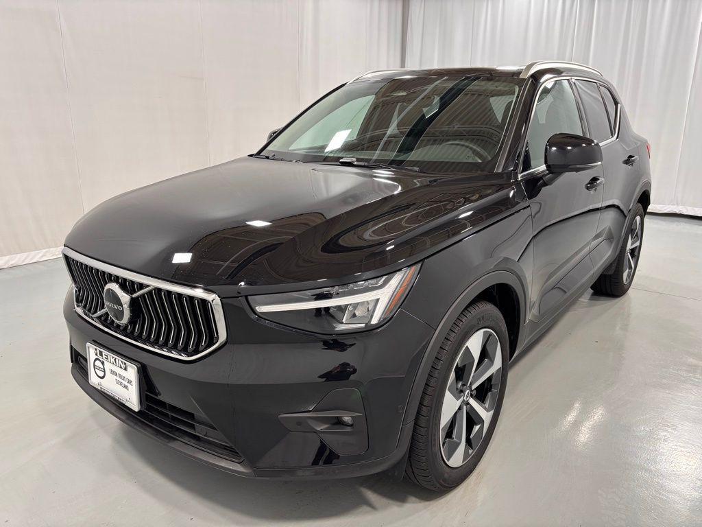 Volvo XC40 2025